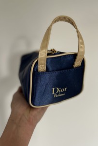 Dior granatowa kosmetyczka