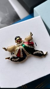arlekin broszka 80s vintage