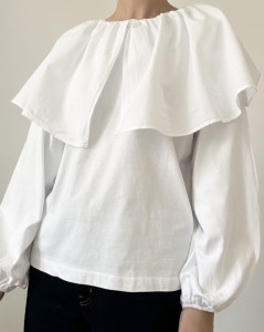 bluza z dużym kołnierzem | M