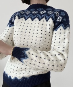 wełna skandynawski sweter | XS