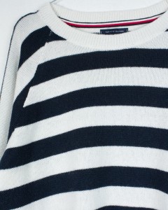 TOMMY HILFIGER sweter z wełną / M 