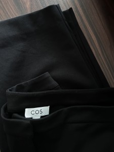 COS spodnie barrel | M